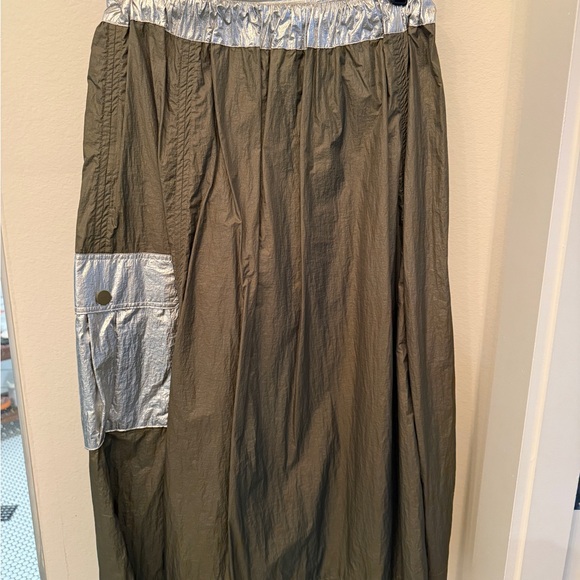 Ganni Olive Crinkle Midi Skirt - Picture 5 of 8